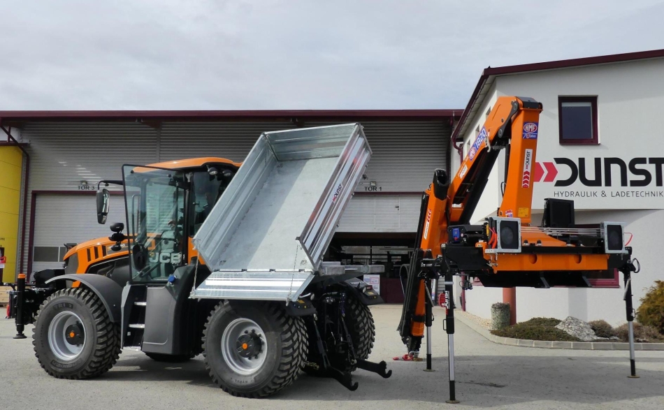 Spazialfahrzeugbau HMF 1820 für Traktor